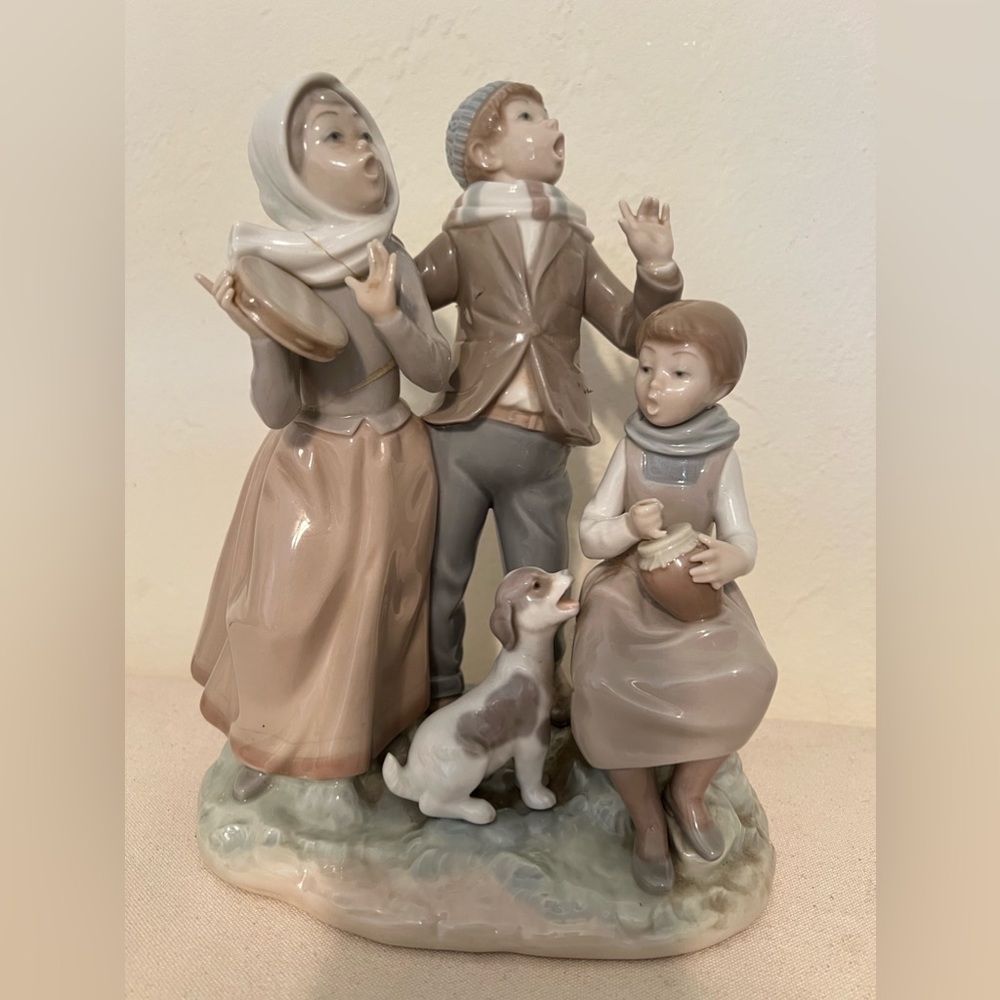 LLADRO’ porcelain figurine
